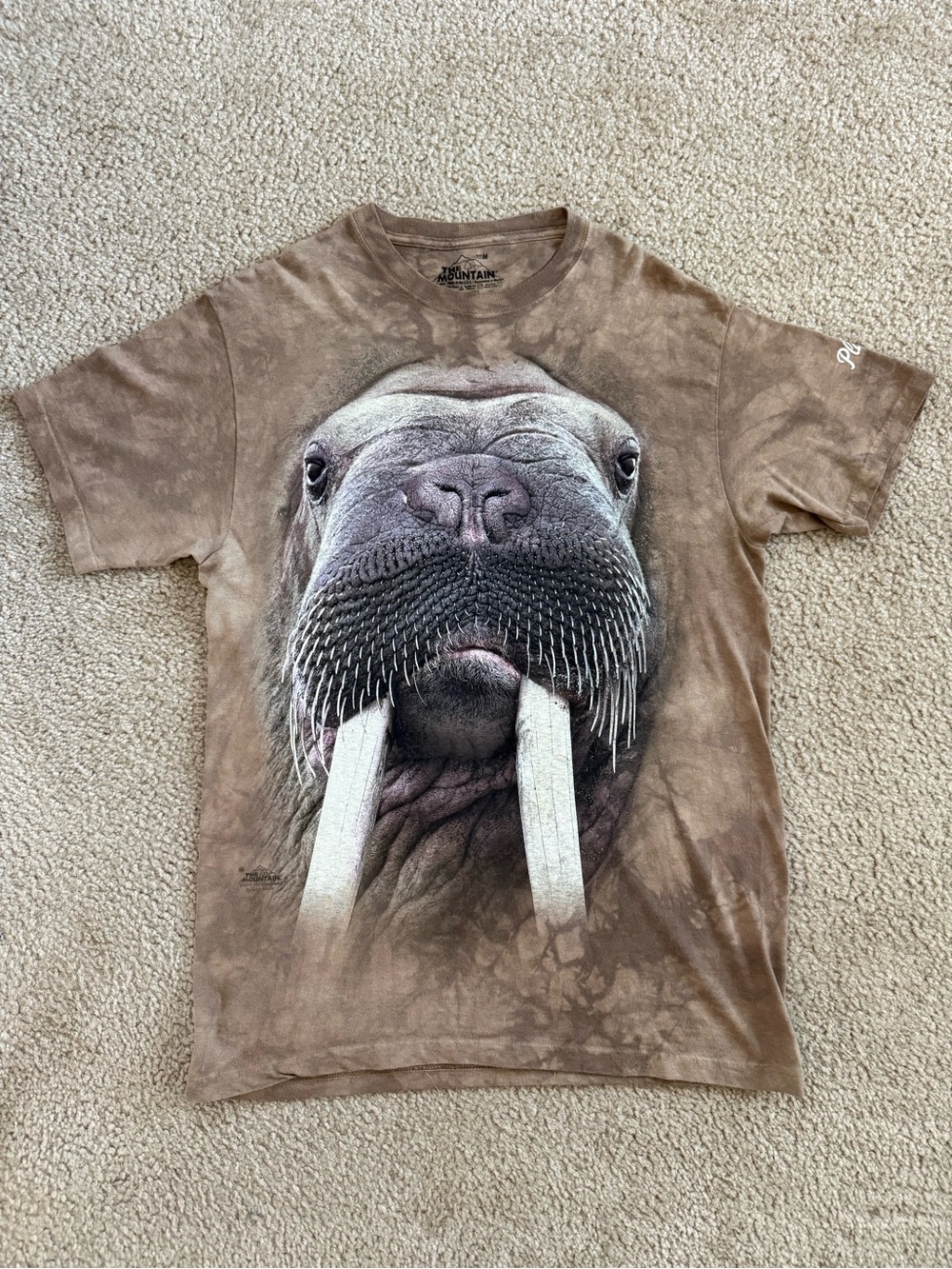 The Mountain “The Walrus” Big Face T-Shirt